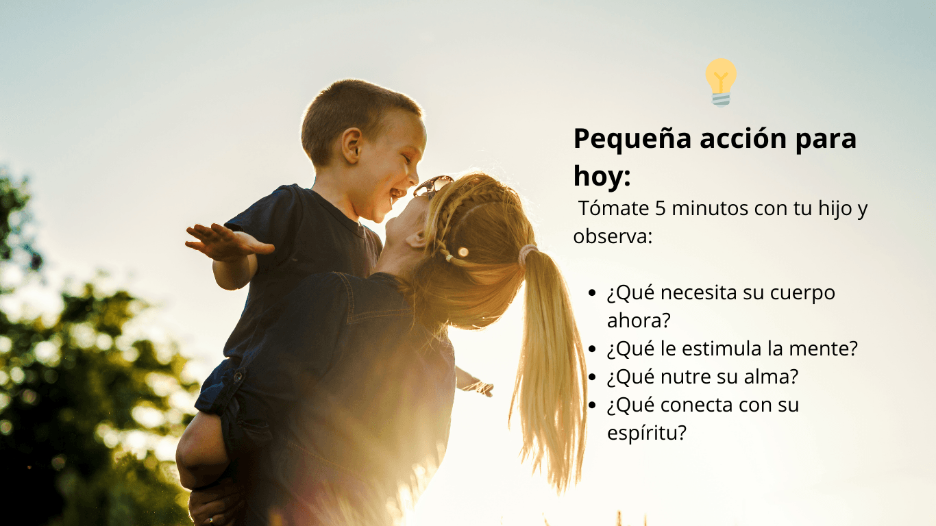 madre con su hijo en un entorno natural